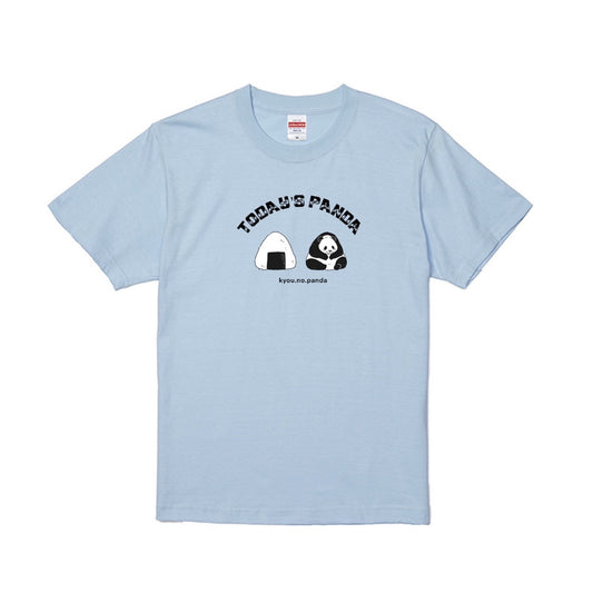 おにぎりのマネをするパンダ Tシャツ